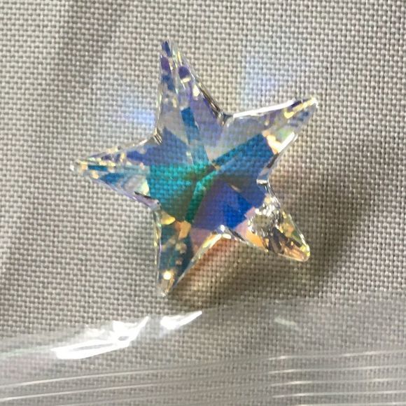 759. Made on Maui Swarovski Crystal Stars .925 Sterling Silver Threader Earrings - Picture 5 of 7